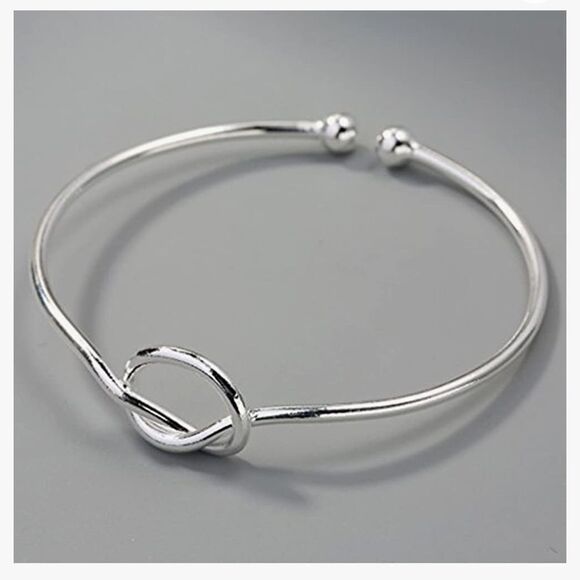 Jewelry - ⭐️Love Hearth Knot Cuff Silver Tone Fashion Bangle⭐️